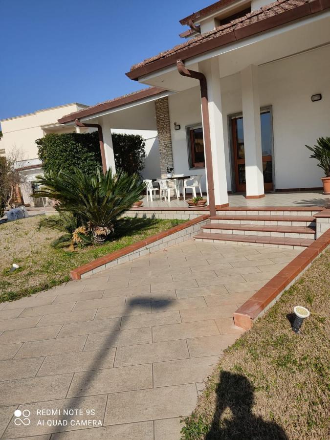 Villa Aristogatti San Pietro Vernotico Exterior photo